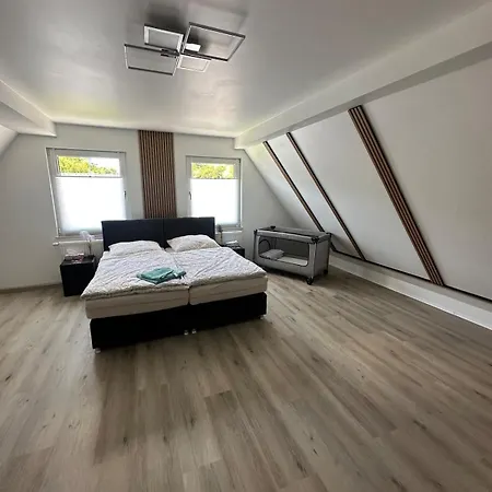 Beautifully Furnished Room شقة